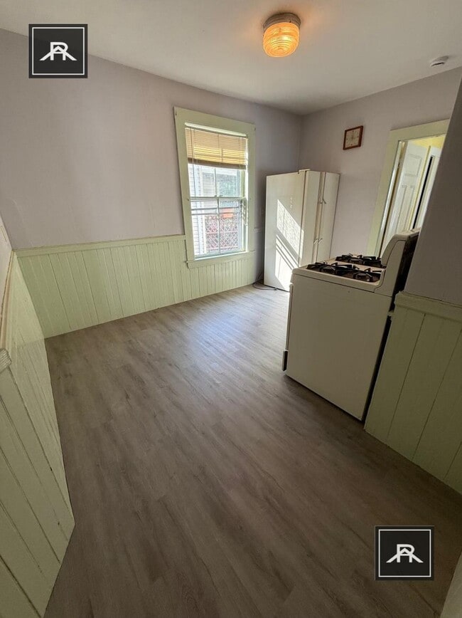 Photo - 4 bedroom in Cambridge MA 02140 Apartment