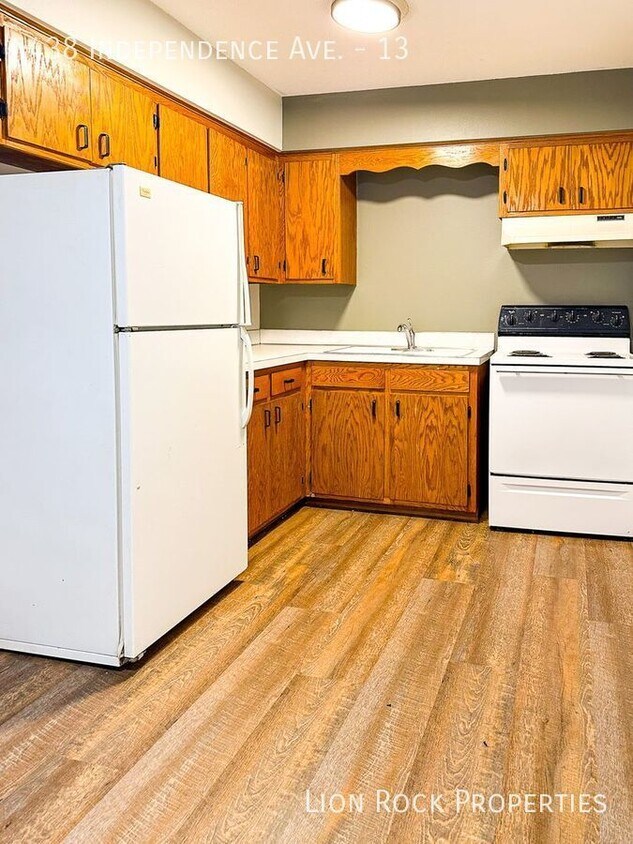 438 Independence Ave N Unit 13, Champlin, MN 55316 Room for Rent in Champlin, MN