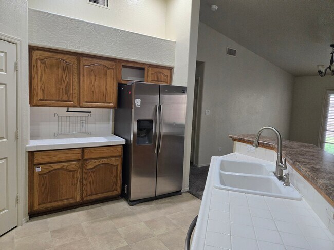 Foto del edificio - 3622 W 25th Pl