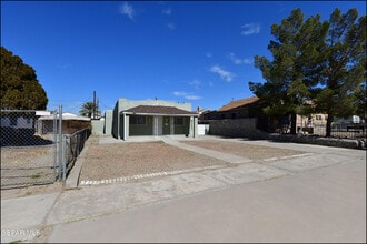 Building Photo - 4425 La Luz Ave