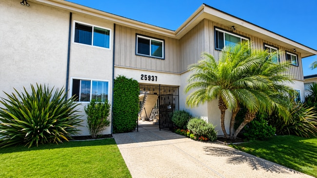 Building Photo - 25937 Viana Ave