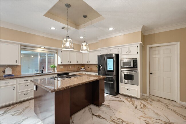 Foto del edificio - 4422 Pine Breeze Dr