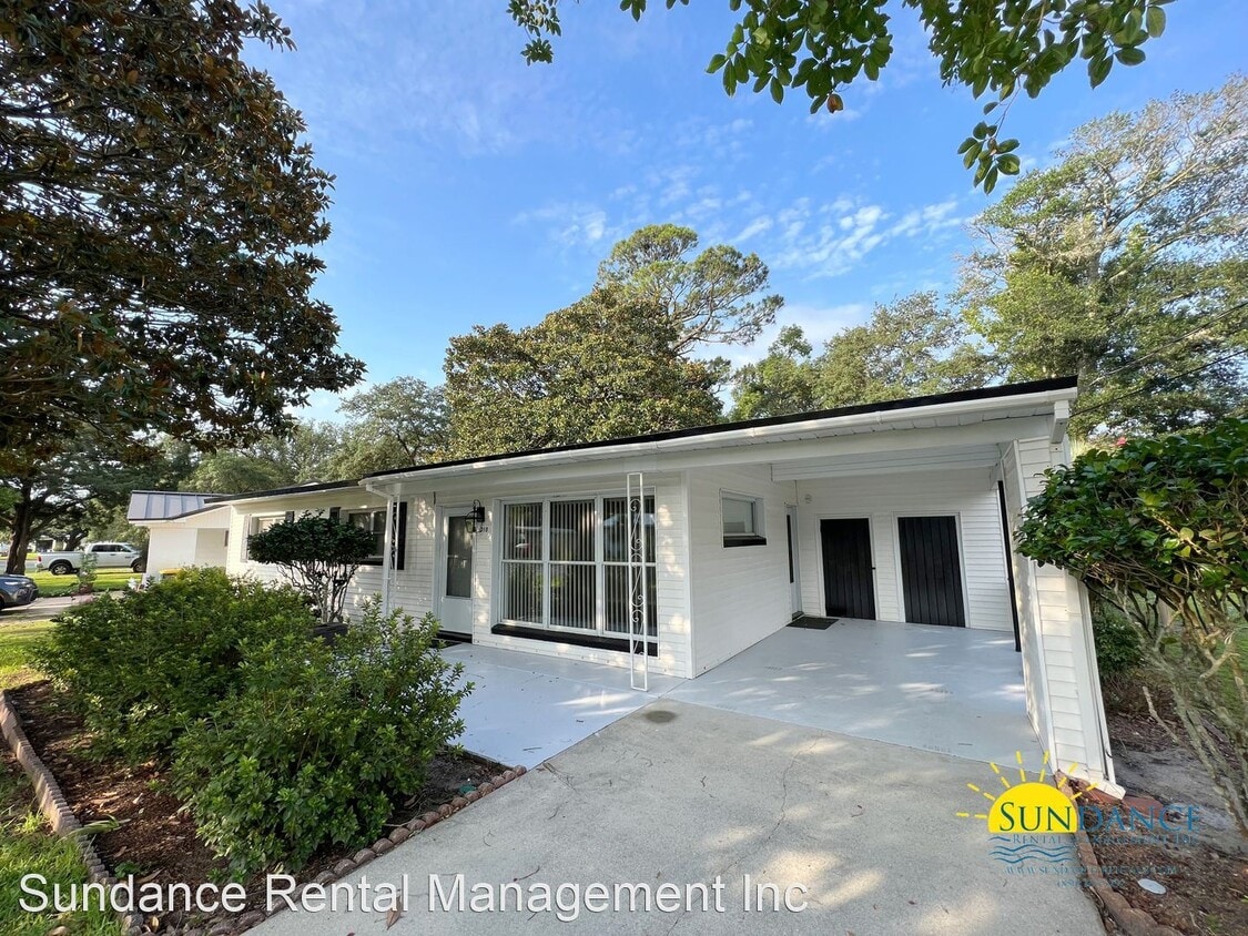 Primary Photo - 3 br, 1 bath House - 318 Smith Drive