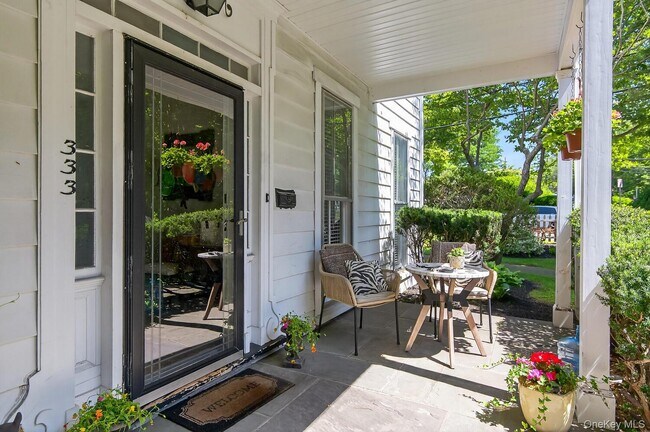 Building Photo - 4 Parkview Ter