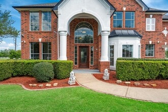 Building Photo - 7211 Savannah Glen Ln