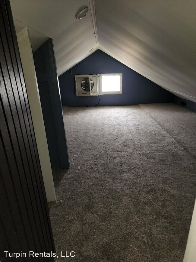 Foto del edificio - 3 br, 1 bath House - 2215 N Ellis St