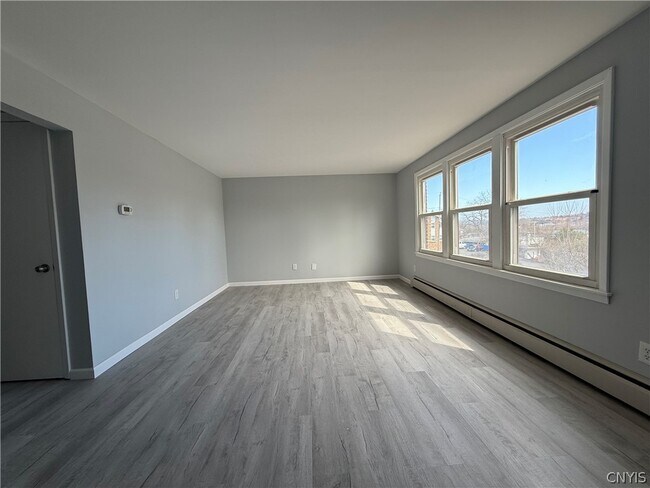 Building Photo - 120 Hasbrouck St