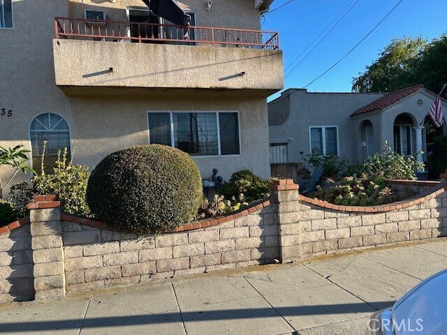 Foto del edificio - 835 W 13th St