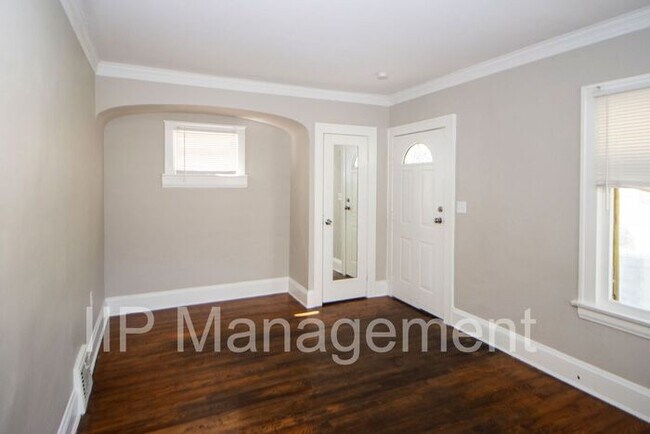Building Photo - 4BR 2BA Single Family Home on Cleveland's ...