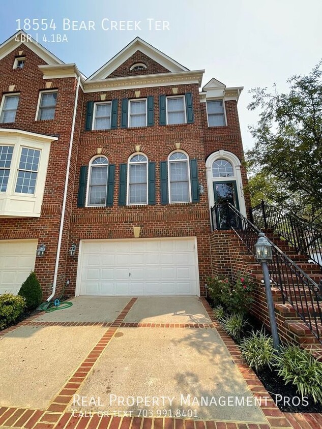 Primary Photo - 4 levels brick front River Creek Townhome ...