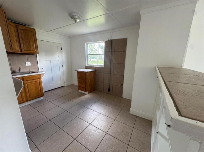 Foto del edificio - 1107 SW Fort King St