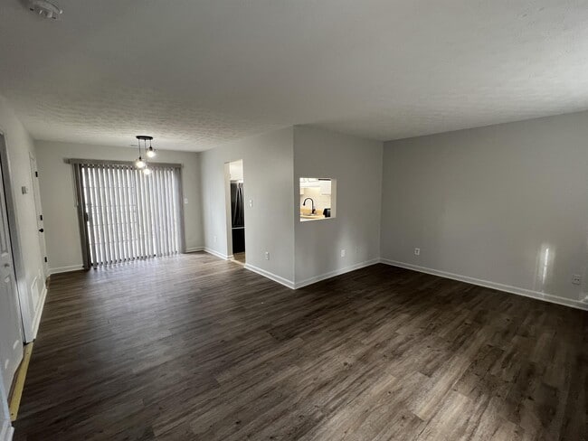 Building Photo - 2077 Drennon Ave