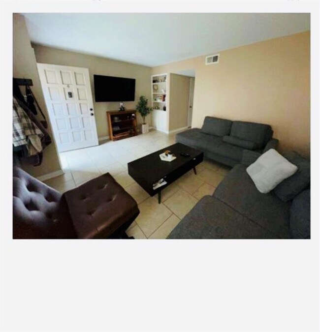 Foto del edificio - 1715 Moritz Dr
