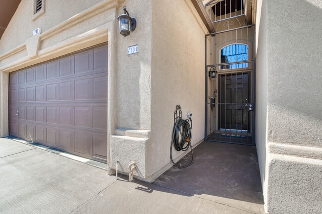 Building Photo - 7701 Maple Landing Court
