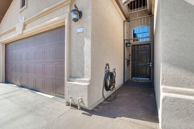 Foto del edificio - 7701 Maple Landing Court