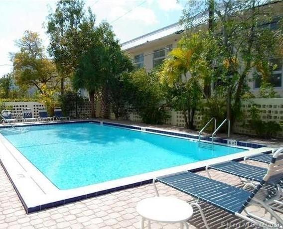 Foto del edificio - 250 Galen Dr