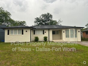 Building Photo - 3428 Statler Dr