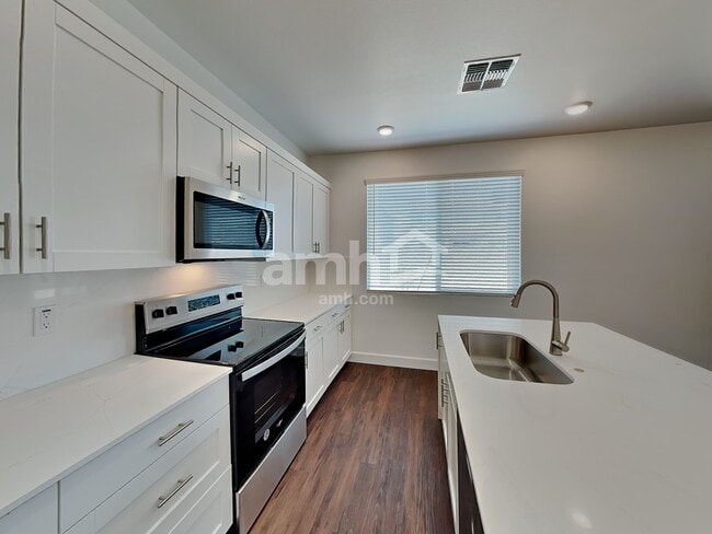 Foto del edificio - 17116 W Townley Ave