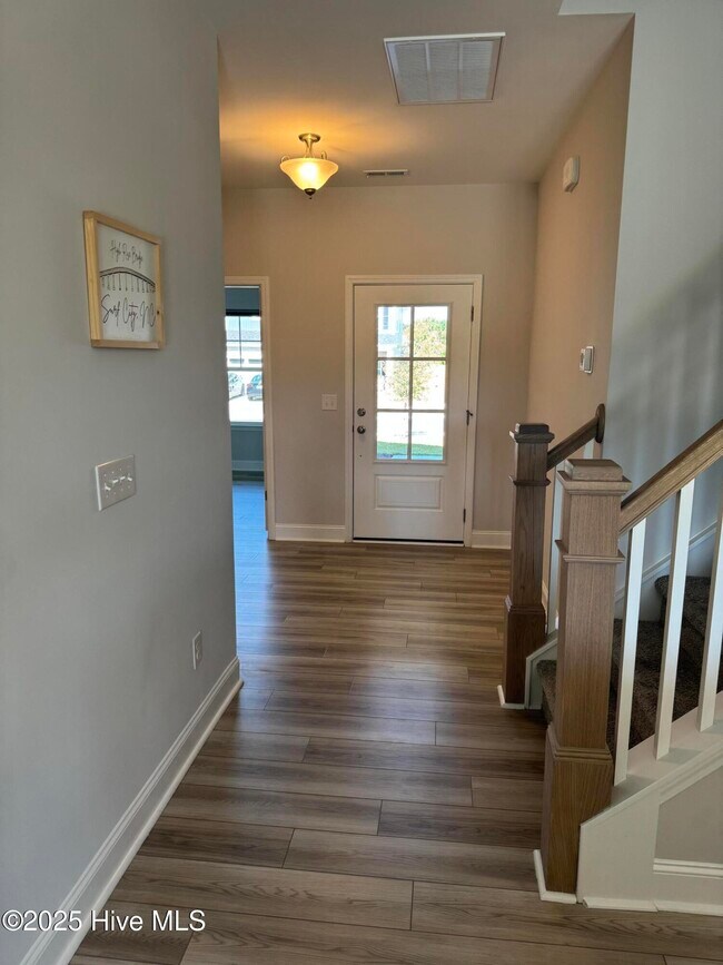 Foto del edificio - 1022 Terraces Ln