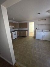 Building Photo - 2127 Lincoln Ave