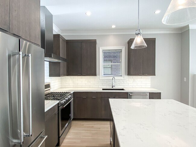 Foto del edificio - 3347 N Kenmore Ave
