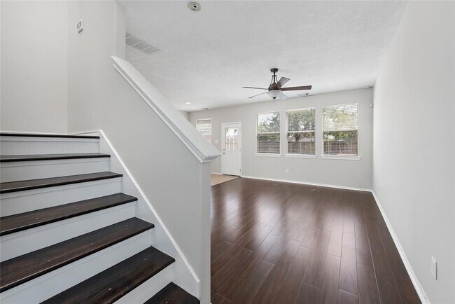 Foto del edificio - 14425 Rosehedge Ct