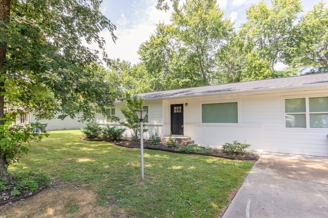 Photo - 2305 Laverne Ave (Fayetteville, AR) House