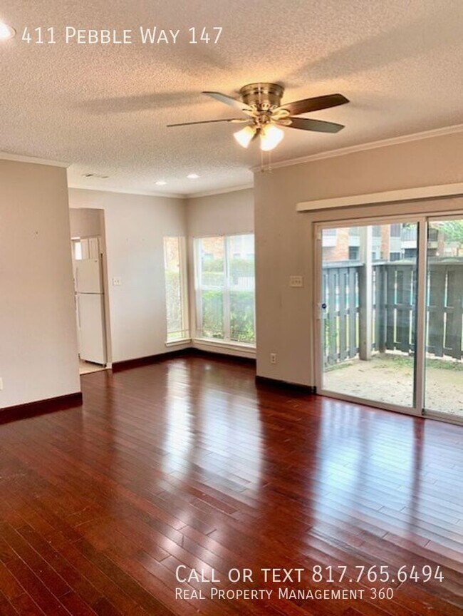 Foto del edificio - Great North Arlington condo available now