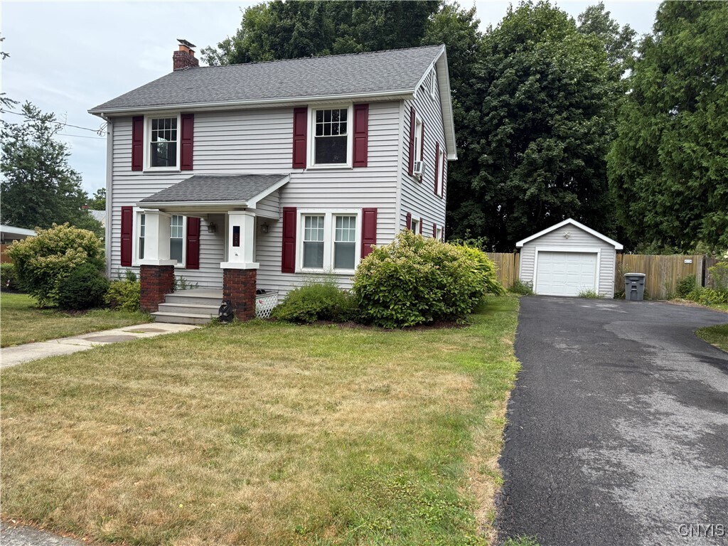 Foto principal - 221 Thompson Blvd