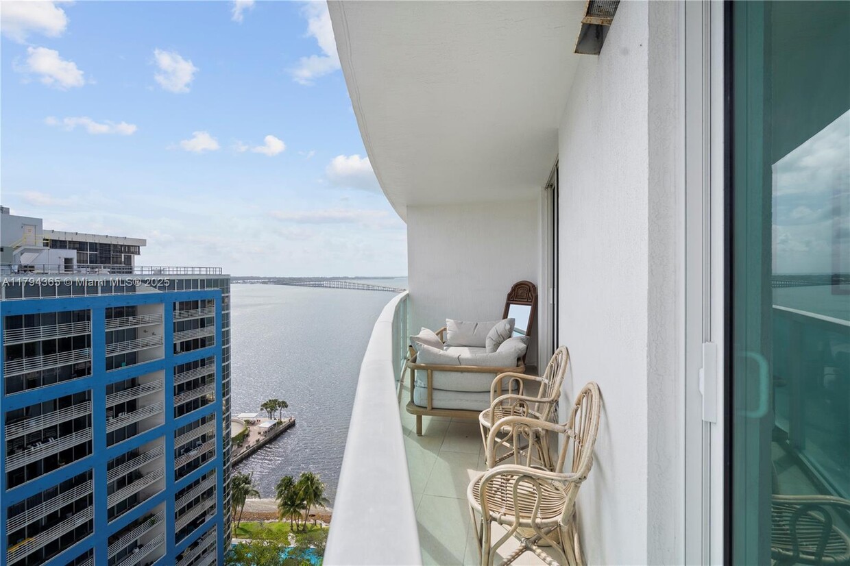 Foto principal - 2101 Brickell Ave