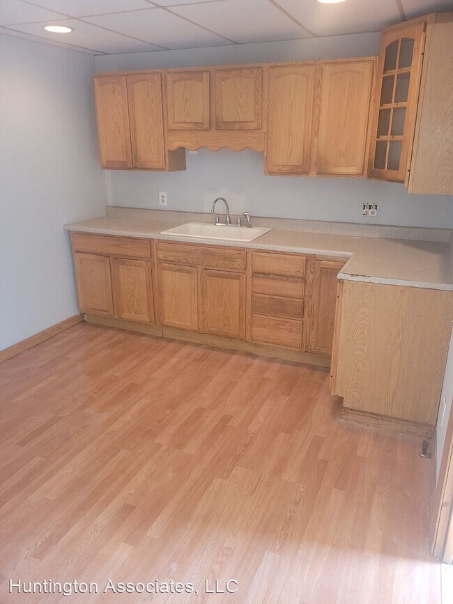 Building Photo - 3 br, 1 bath House - 905 S 2nd Street