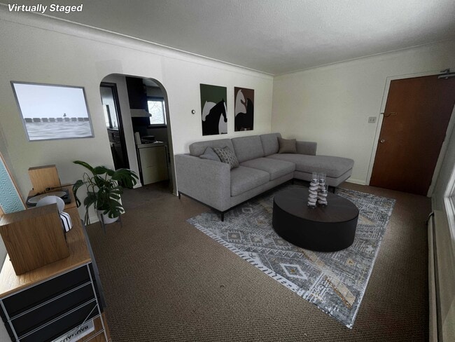 Building Photo - 465 Broadway St