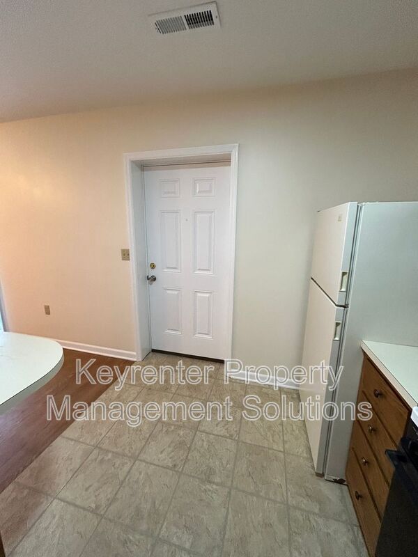 540 Hamlet Ave Unit Apt 1, Waynesboro, VA 22980 Condo for Rent in