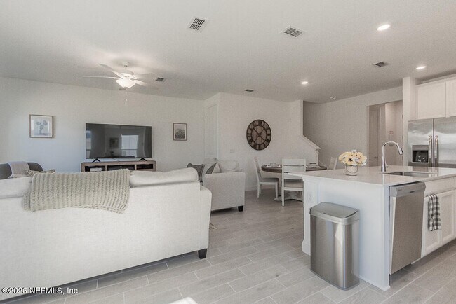 Foto del edificio - 70 Tyson Ct