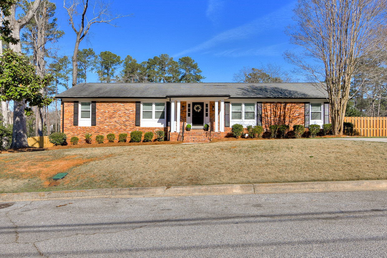 Foto principal - 407 Sheffield Cir