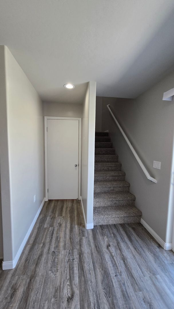 Building Photo - 1837 Walnut Dr