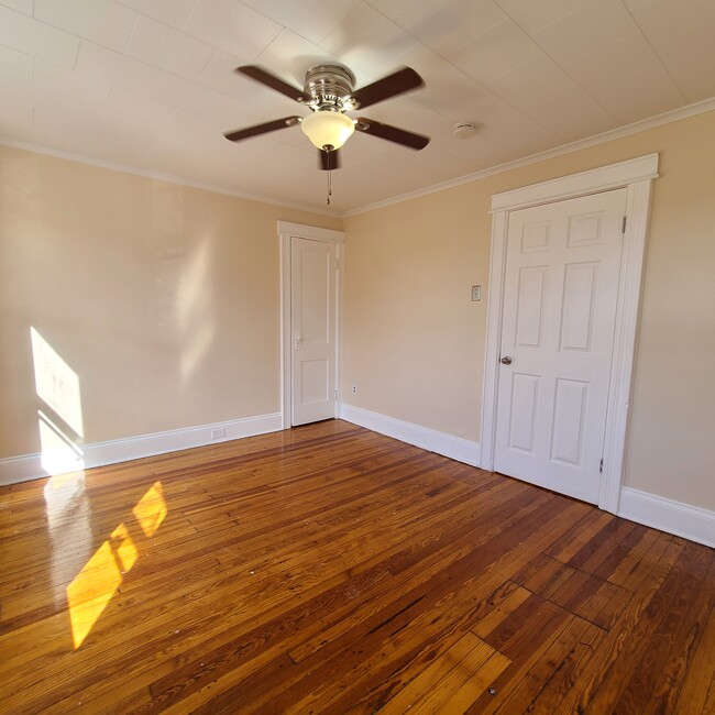 Building Photo - 1310 72nd St