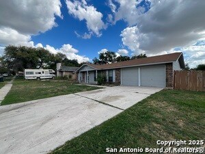 Foto del edificio - 7102 Glen Point Dr