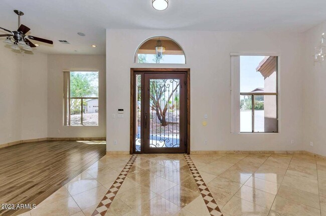 Foto del edificio - 15842 E Sunflower Dr