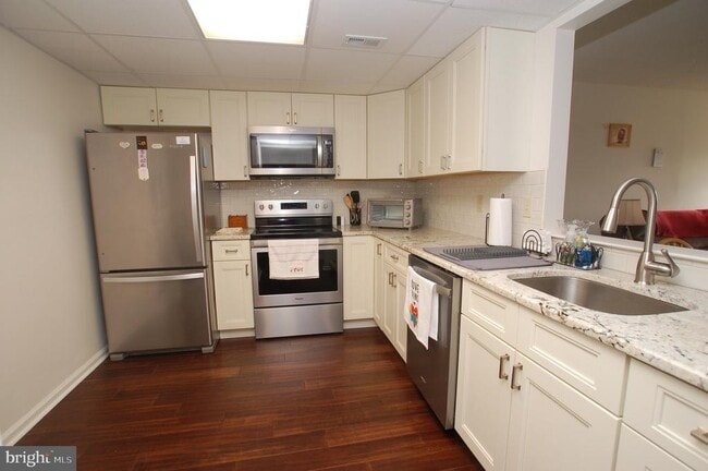 Foto del edificio - 6403 Centennial Station Dr