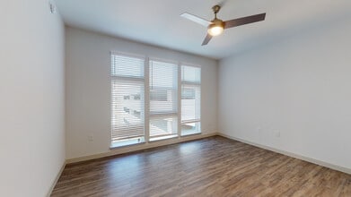 Korina at the Grove photo'