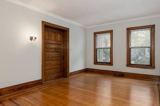 Foto del edificio - 448 Norwood Ave