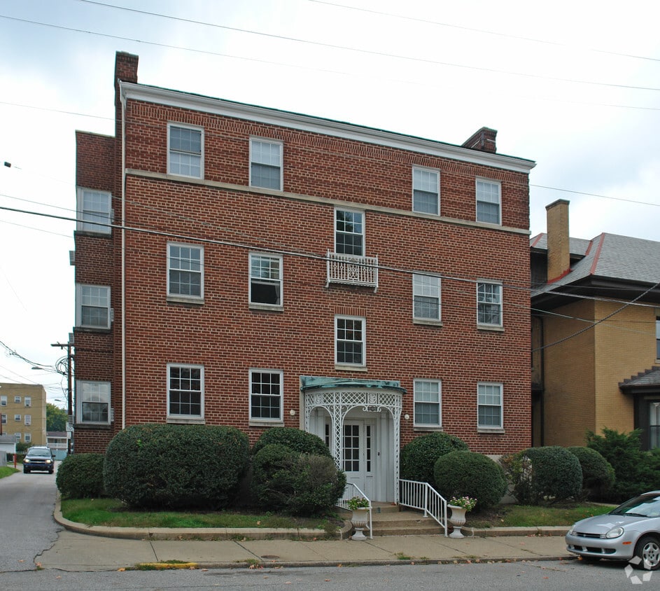 Building Photo - 107 Bradford St