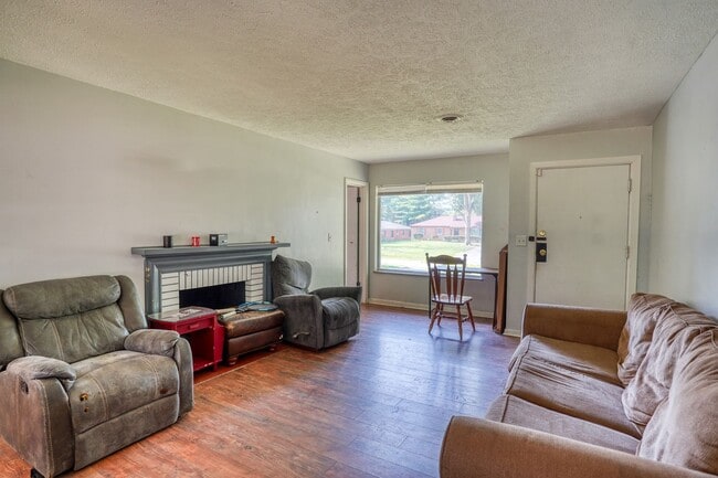 Photo - 2920 Highwoods Drive _ Dardeen Rental Ventures Apartment