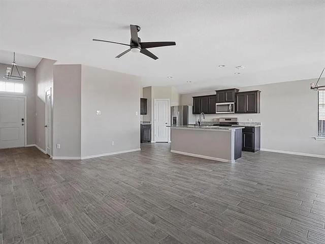 Foto del edificio - 9805 Summerton Dr