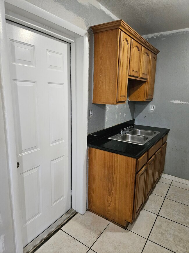 Foto del edificio - 4320 S West Shore Blvd