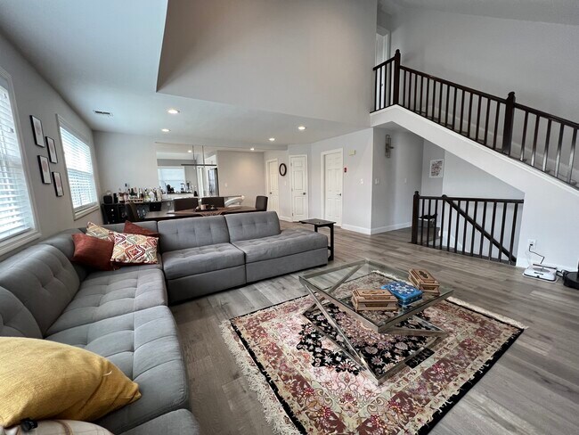 Sala de estar - 58 Avery Ct