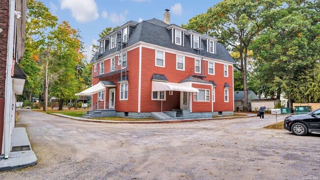 Foto del edificio - 221 Lake Ave