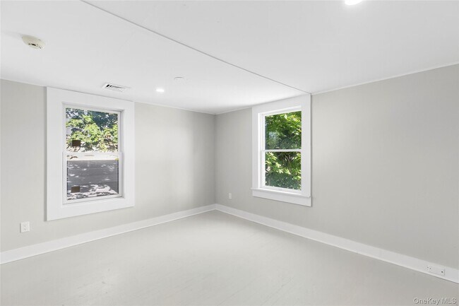 Foto del edificio - 162 Mill Rd