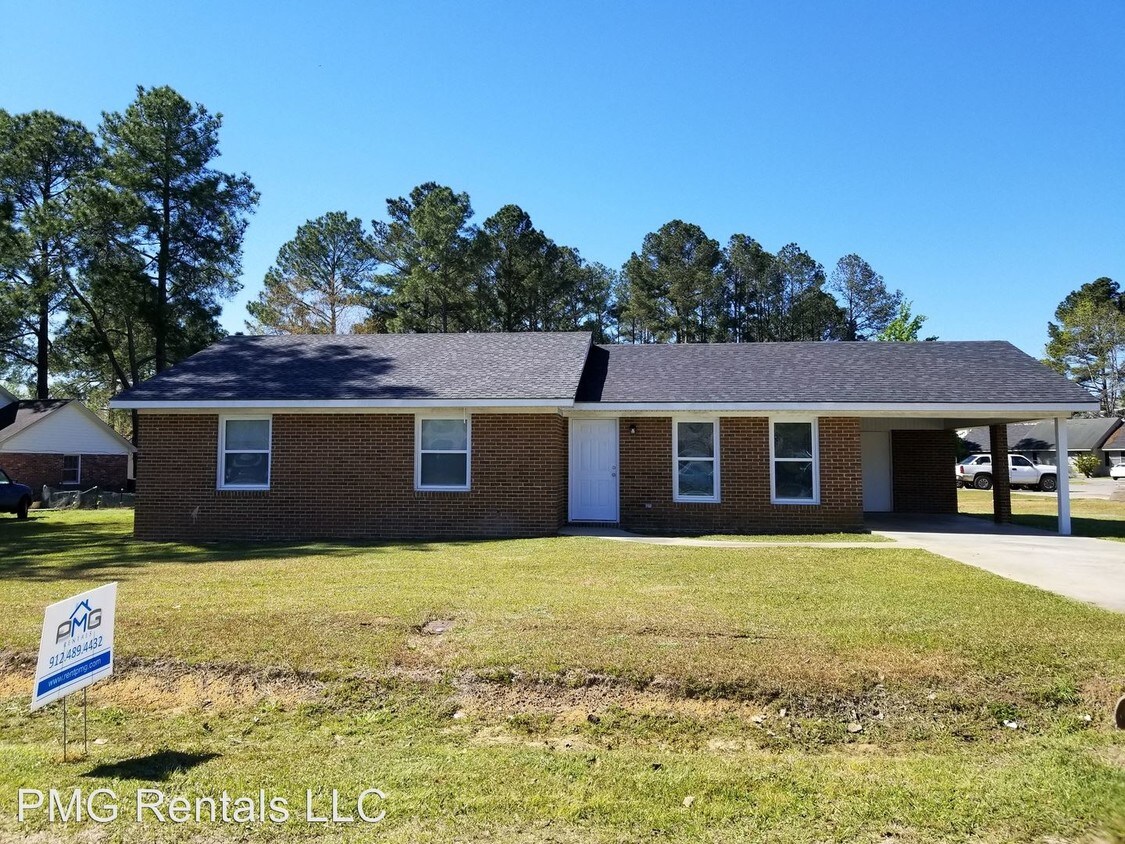 Building Photo - 3 br, 2 bath Room For Rent - 13 University Pl